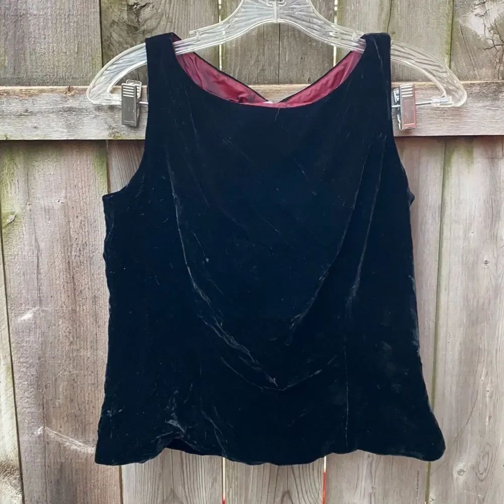 Ann Taylor velvet top sz. 6 petite